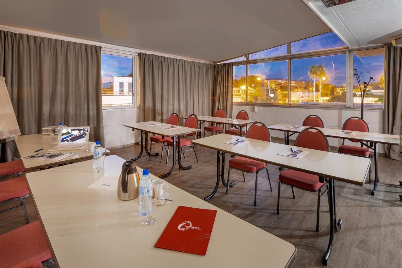 The Originals City, Hotel Galaxie, Nice Aeroport Saint-Laurent-du-Var Exterior photo